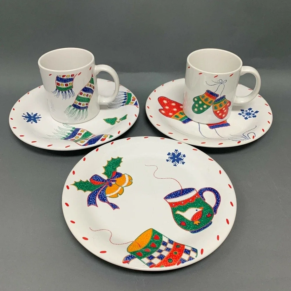 Crate & Barrel‎ Christmas Salad Plates Mugs Designed By Julia Bullmore VGUC